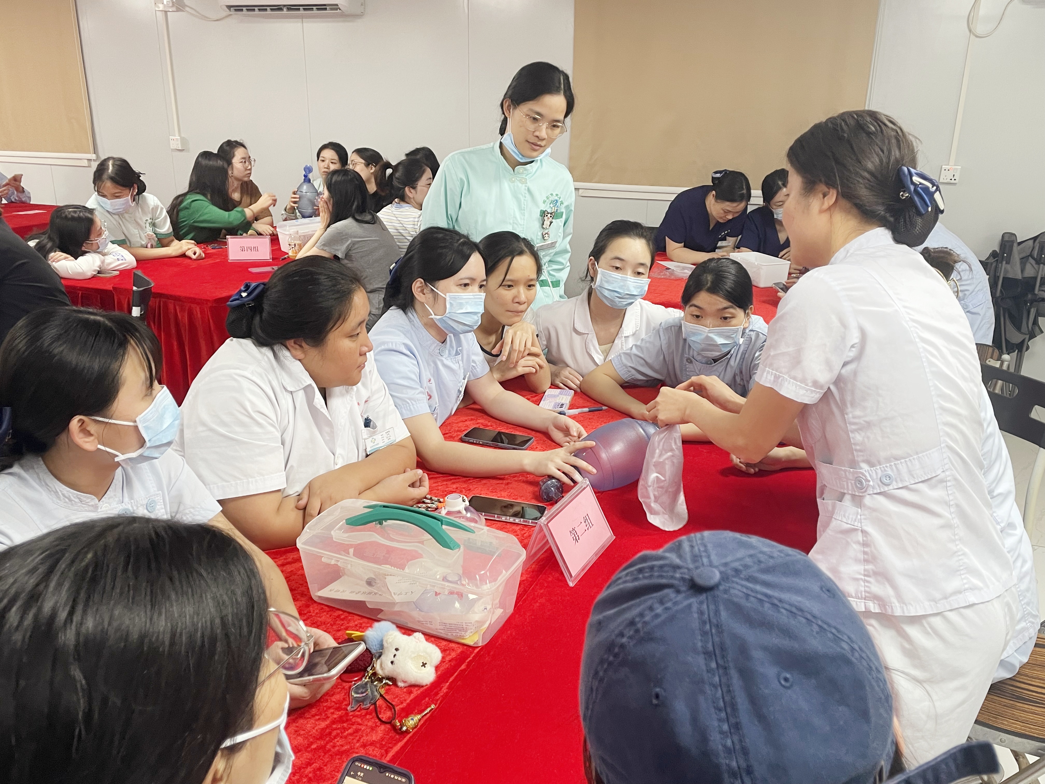 我院护理部开展护理工作坊，提高护士应急管理能力封面图